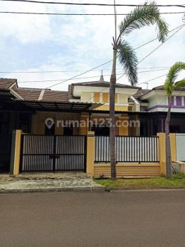 Disewakan Rumah Cluster Aralia, Bekasi