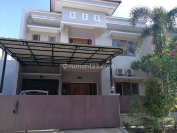 Disewakan Rumah Mewah 2lt Pakuwon City