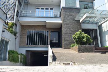 DISEWAKAN GEDUNG OFFICE LOKASI STRATEGIS DI BENDUNGAN HILIR JAKARTA