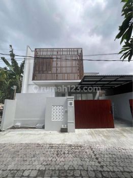 Brand New Minimalist House 4 Bedrooms At Kerobokan Unfurnished