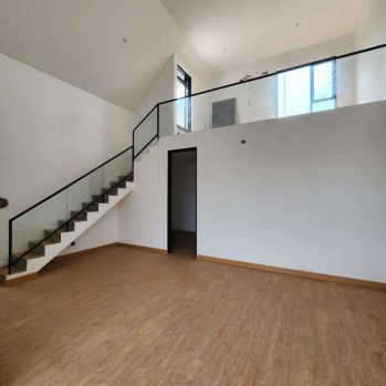 Rumah Baru 3.5 Lantai di BSD Dengan Kolam Pribadi dan Rooftop