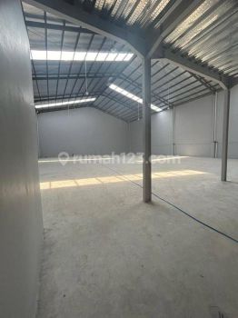Gudang di Cipondoh, Tangerang, L 800m2, Office, Container 40 Feet