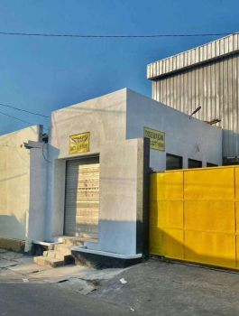 Disewakan toko sebelah lapangan futsal wijaya