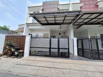 rumah murah 2 lantai siap huni jatiwaringin bekasi