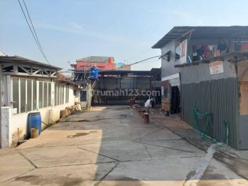 Gudang Dan Rumah Tinggal Di Jalan Raya Pulo Gebang