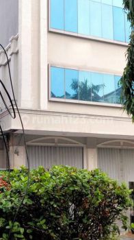 Dijual Ruko 4 Lantai di Taman Surya 5