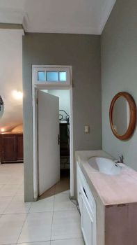 Rumah disewakan Pondok Kelapa, Jakarta Timur