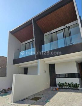 Jual Rumah 2 Lantai Baru gress di Jemursari