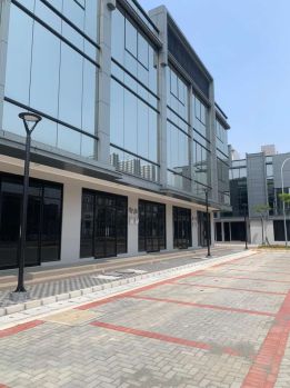 Sewa Ruko Di Pik 2 Ukuran 4.5x15 Hoek Osaka Boulevard 3 Lantai Termura