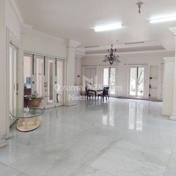 Rumah Bagus di Pondok Indah, Jakarta Selatan Hook Strategis