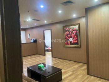 Office Space THE EAST Mega Kuningan, jual di bawah harga pasar, owner lagi butuh