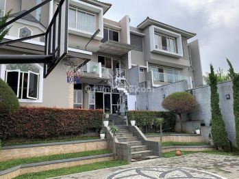 Dijual rumah full furnish di Kota Baru Parahyangan