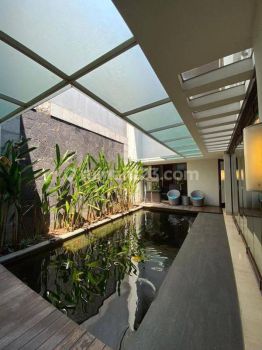 Jual Rumah 2 Lantai di Singgasana Kuta Kencana Bandung