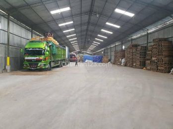 Gudang di Dekat Komplek Industri Kendal, Zona industri 4400 m