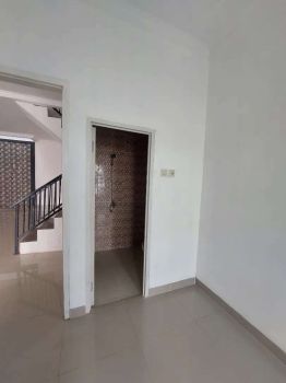 Dijual cepat Rumah Cantik siap huni 3 KT di citra gran cibubur