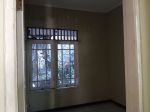 thumbnail-disewakan-rumah-puri-indah-hook-depan-fasum-3