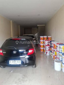 Rumah di Taman surya 5.Jakarta barat Sudah Renovasi 2 Lantai SHM