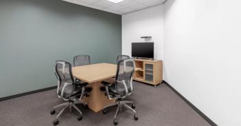 Regus - AIA Central (Kantor Pribadi 4 orang)