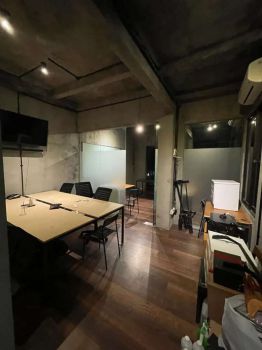 Rent Rumah Kosan: Sewa ruangan kantor