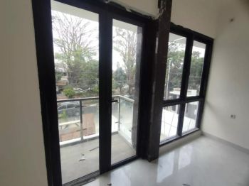 Rumah mewah Elegant 2 lantai sertifikat SHM  jakarta Pusat