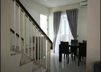 Hot . Rumah 2 lantai Residence One Serpong, baru renovasi.