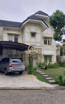 Rumah Hook Rapi Cantik Siap Huni Ada Taman Di Belakang