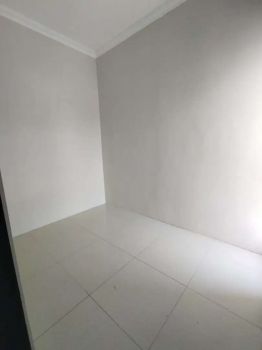 RUMAH 2 LANTAI AKSES DEKAT PINGGIR JALAN STRATEGIS