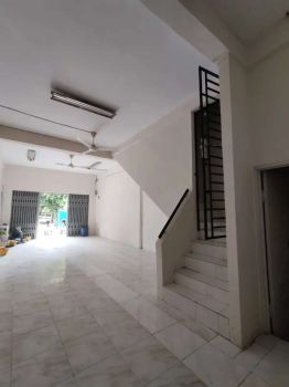 Disewakan murah ruko purimas 2 lantai