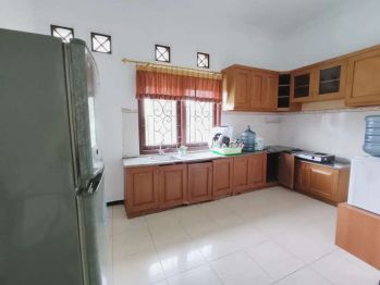 Sell Rumah: Villa batu murah