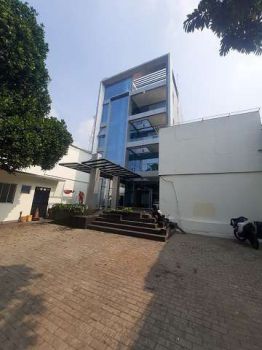 Disewakan Gedung 5 Lantai , Luas 825m2 di Bukit Duri Tebet , Jakarta