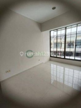 Disewa Rumah Green Lake City Cluster East Asia Renoved 2 kamar