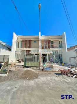 Jual Rumah Baru Manyar Kertoadi 2 Lt 4 Kamar Tidur Lokasi Prime