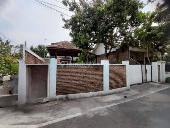 Rumah Second Strategis di Tengah Kota Solo