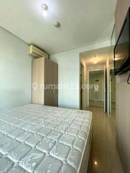 Apartemen Madison, Central Park, Studio, Hamogany, Semi Furnish