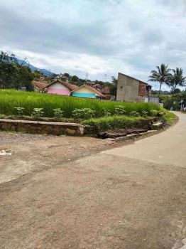 Tanah kavling mainroad dekat Pasar Ciparay di Pacet kabupaten Bandung