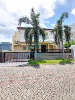 Split Level Graha Famili Siap Huni