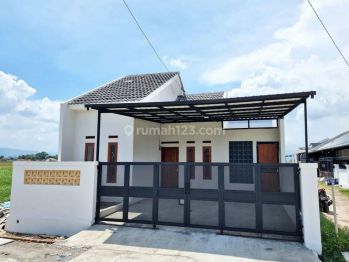 Rumah 1 Lantai Minimalis Bebas Banjir Dekat Perkantoran