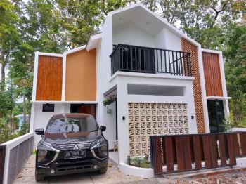 RUMAH MURAH KEREN SEMI 2 LANTAI FULL FIRNISH DEKAT KOTA JOGJA