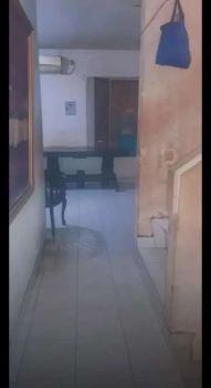 Jual cepat Dan murah rumah 2 lantai.