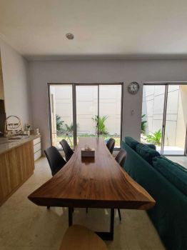 Disewakan rumah furnish 3 kamar 160meter di golf island pik