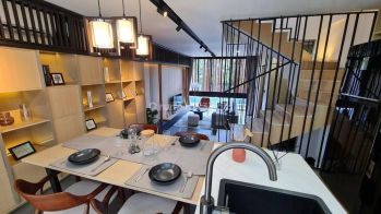 Rumah 4 Lantai Private Pool SHM di Mampang Jakarta Selatan