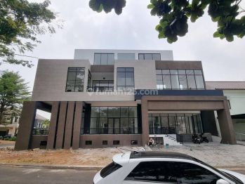 Rumah Sultan Bangunan Mandiri 3 Lantai Di Alam Sutera