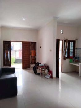 Rumah sewa apik dekat ke UMY