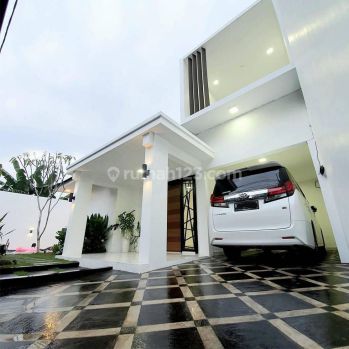 Rumah mewah di Cinere, Depok