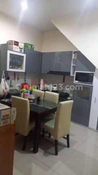 For SELL Rumah Minimalis  Bagus di TKI5 Taman Kopo Indah