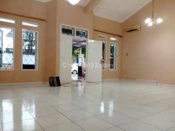 Rumah Sewa Pejaten Barat Siaga Cocok Untuk Tempat Tinggal Dan Kantor . Luas 200
