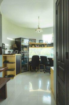 RUMAH MEWAH 2 LANTAI DI IJEN NIRWANA, MALANG