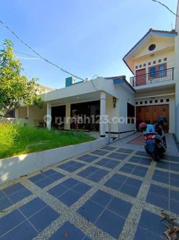 Rumah Lama di Kebayoran Baru For Sale or Rent