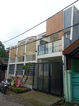 Rumah 2 lantai terawat selangkat ke untag