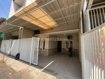 Disewakan 
rumah siap huni 2lantai
Kutisari selatan
Strategis